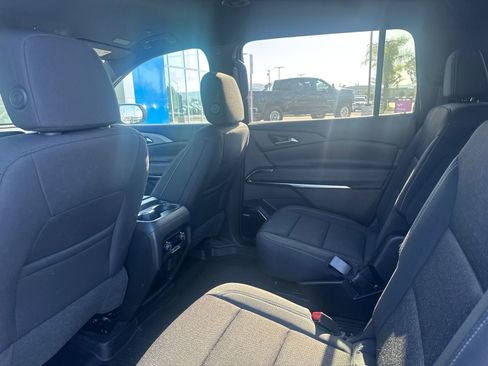 Used 2026 Chevrolet Traverse LT w/ Enhanced Driving Package FWD image 14