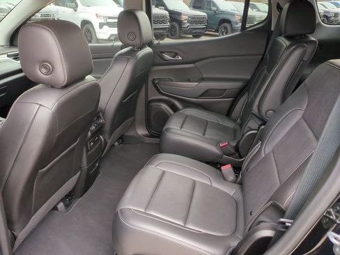 Used 2023 GMC Acadia SLT image 26