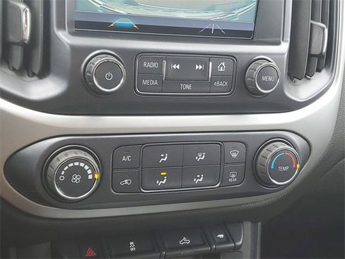 Used 2018 Chevrolet Colorado LT w/ LT Convenience Package image 28