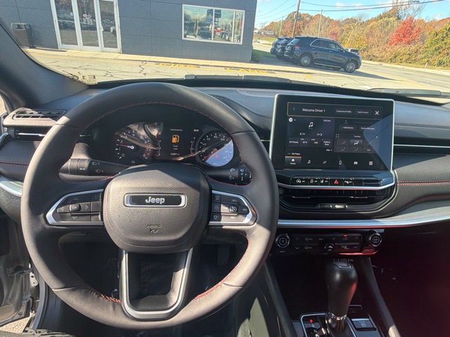 Used 2026 Jeep Compass Trailhawk AWD/4WD image 15