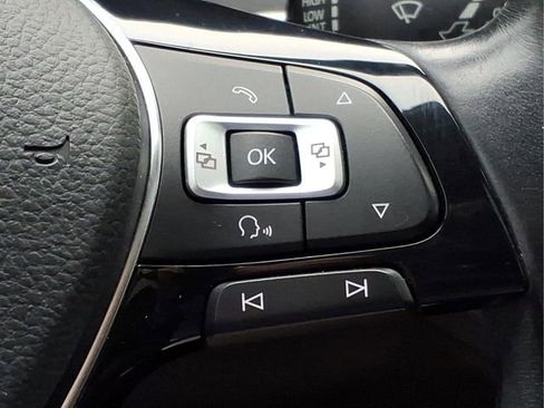 Used 2018 Volkswagen Atlas SEL AWD/4WD image 30