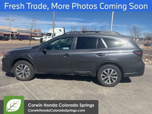 Used 2025 Subaru Outback Premium image 5