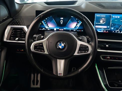 Used 2024 BMW X5 xDrive40i w/ M Sport Package AWD/4WD image 12