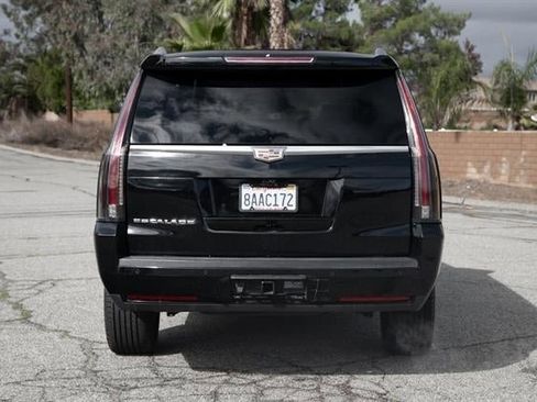 Used 2017 Cadillac Escalade ESV Premium Luxury image 73