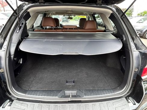 Used 2018 Subaru Outback 2.5i Touring AWD/4WD image 18