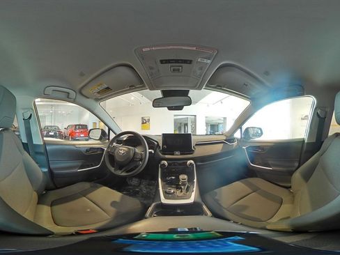 Used 2025 Toyota RAV4 LE image 42