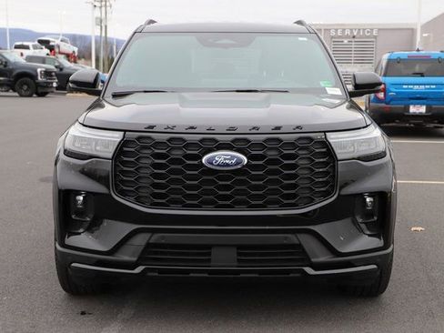 Used 2025 Ford Explorer ST-Line w/ ST-Line Street Pack image 7