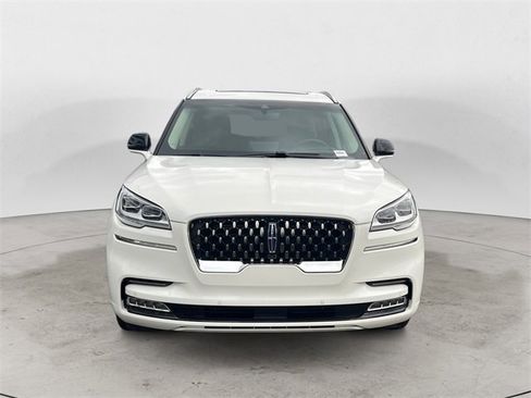 Used 2021 Lincoln Aviator Grand Touring w/ Equipment Group 302A image 8