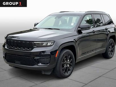 Used 2024 Jeep Grand Cherokee Altitude