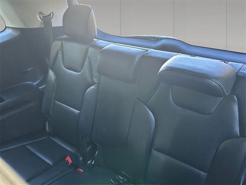 Used 2023 Kia Telluride S image 16