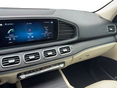 Used 2021 Mercedes-Benz GLS 450 4MATIC image 23