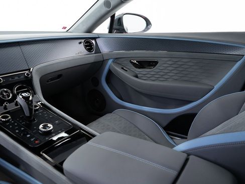 Used 2025 Bentley Continental GT Speed image 23