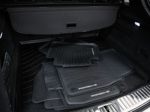 Certified 2022 Porsche Cayenne AWD/4WD image 37