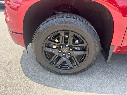 Used 2026 Chevrolet Silverado 1500 RST w/ RST Select Package AWD/4WD image 8