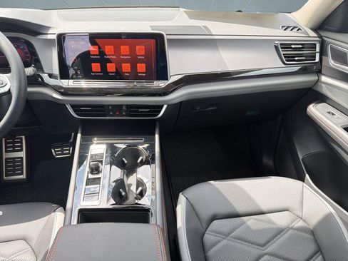 New 2026 Volkswagen Atlas Peak Edition AWD/4WD image 28