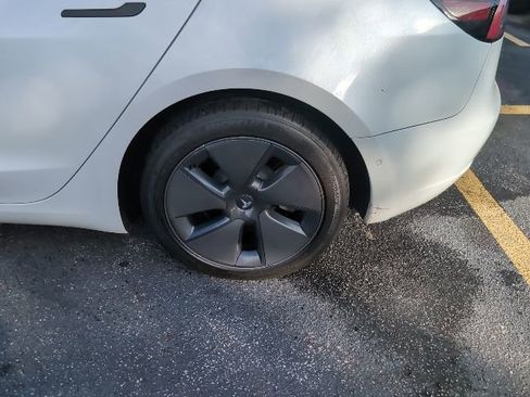 Used 2022 Tesla Model 3 Long Range image 7