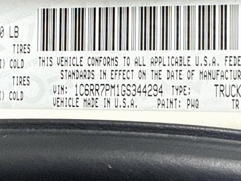 Used 2016 RAM 1500 Laramie Longhorn w/ Convenience Group AWD/4WD image 38