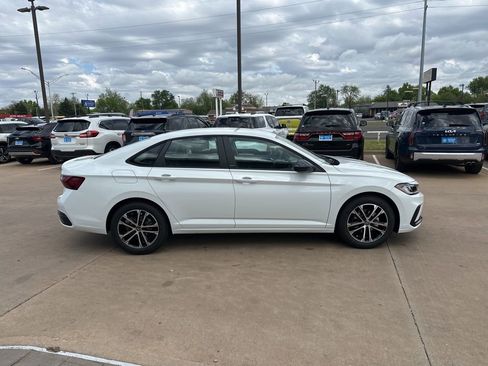 New 2026 Volkswagen Jetta Sport FWD image 4