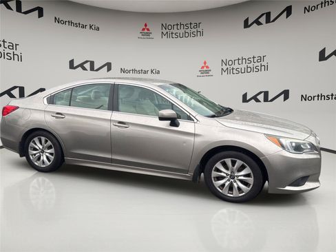 Used 2017 Subaru Legacy 2.5i Premium AWD/4WD image 6