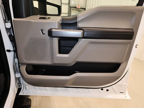 Used 2020 Ford F250 XLT image 17