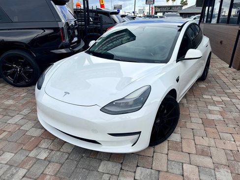 Used 2021 Tesla Model 3 Standard Range Plus RWD image 19