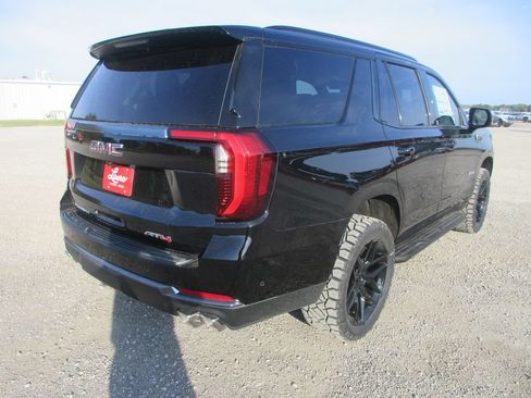 New 2026 GMC Yukon AT4 AWD/4WD image 4