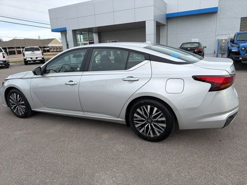 Used 2024 Nissan Altima 2.5 SV image 24