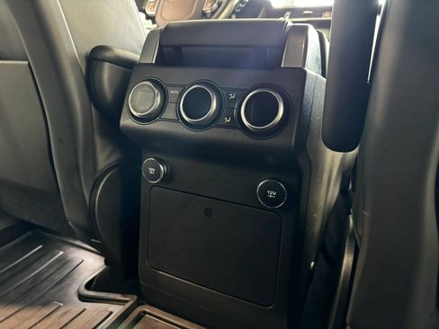 Used 2018 Land Rover Discovery HSE Luxury AWD/4WD image 17