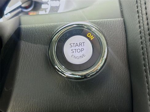 Used 2022 Nissan Armada SV w/ SV Appearance Package image 12