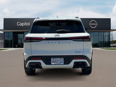 Used 2025 INFINITI QX60 Pure image 7
