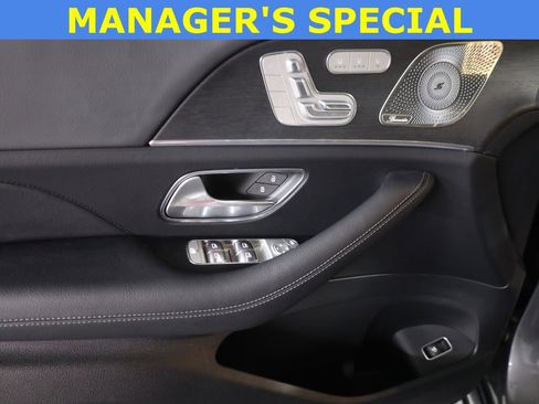 Used 2025 Mercedes-Benz GLS 450 4MATIC image 9