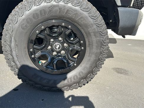 Certified 2024 Ford Bronco Wildtrak image 10