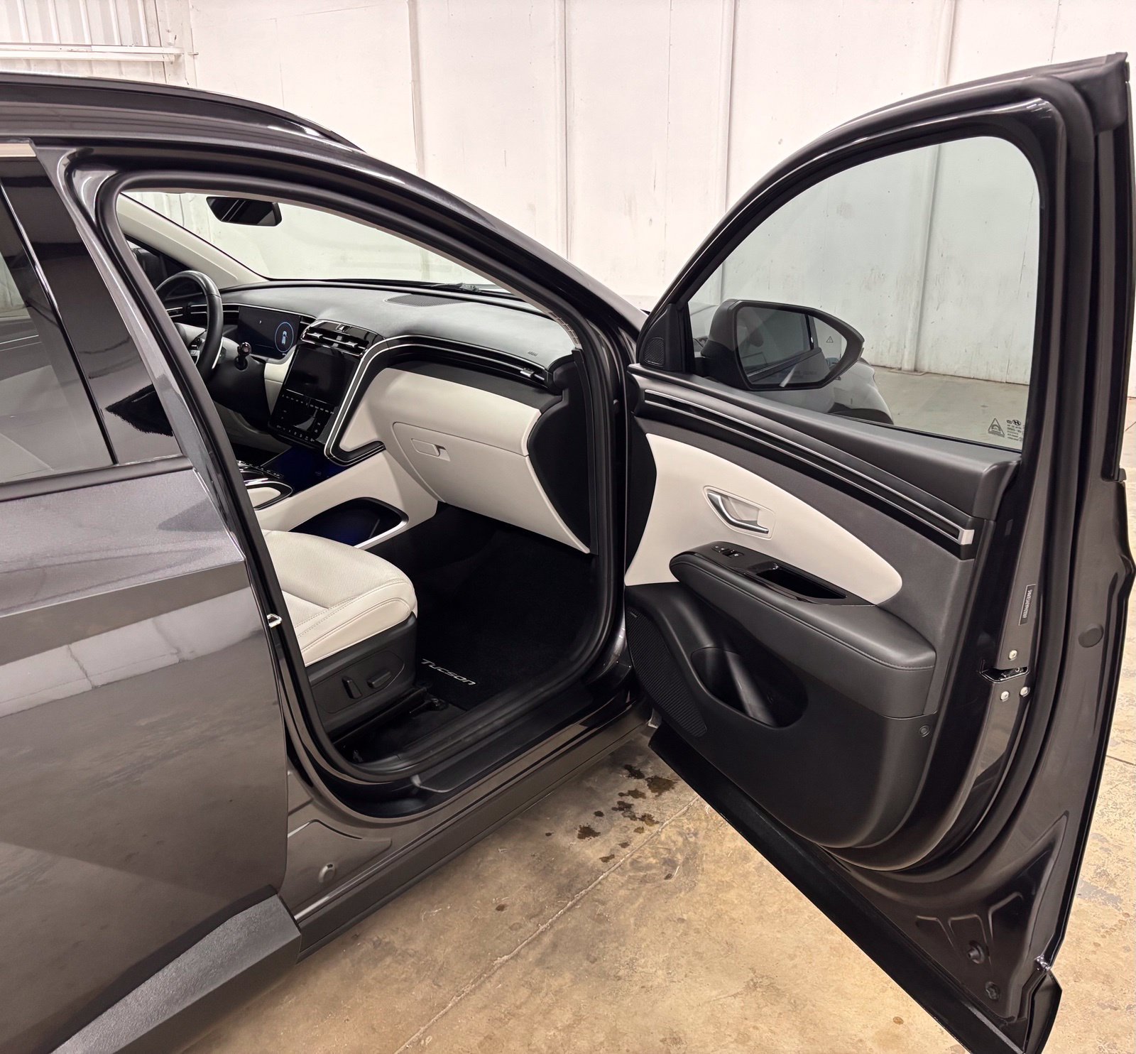 Certified 2023 Hyundai Tucson Limited FWD image 17