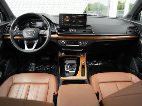 Certified 2023 Audi Q5 2.0T Premium Plus w/ Premium Plus Package AWD/4WD image 8