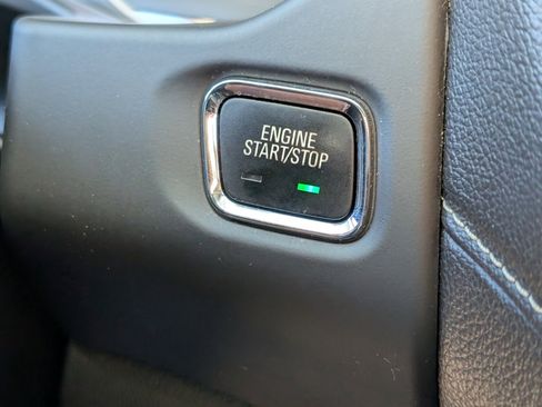 Used 2019 GMC Acadia SLE image 28