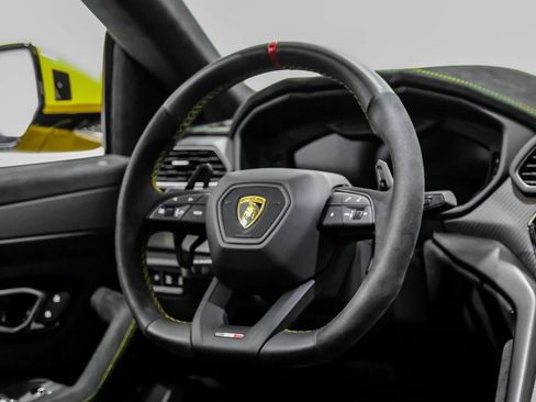 Used 2024 Lamborghini Urus Performante image 13