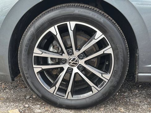 Used 2024 Volkswagen Jetta Sport image 28