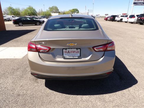 Used 2022 Chevrolet Malibu LT FWD image 7