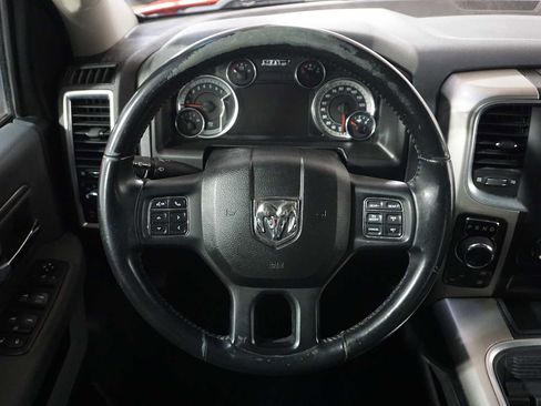 Used 2018 RAM 1500 Classic SLT w/ Luxury Group image 19