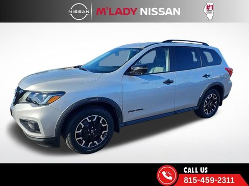 Used 2019 Nissan Pathfinder SL w/ Rock Creek Edition image 3