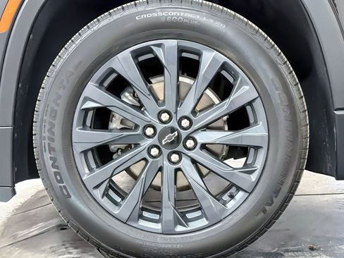 Used 2023 Chevrolet Traverse RS AWD/4WD image 27