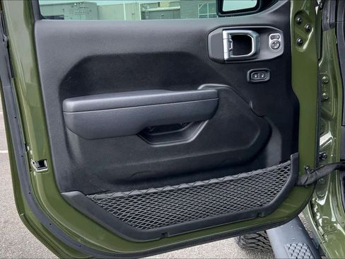 Used 2023 Jeep Gladiator Sport image 20