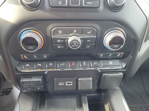 Used 2020 Chevrolet Silverado 1500 High Country w/ Technology Package AWD/4WD image 45