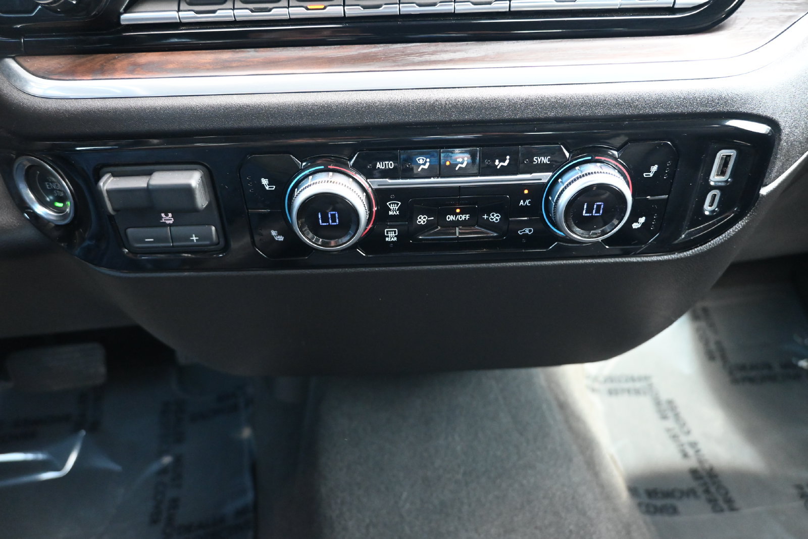 Used 2025 GMC Sierra 1500 SLT RWD image 16