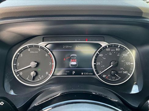 Used 2023 Nissan Rogue SL image 25