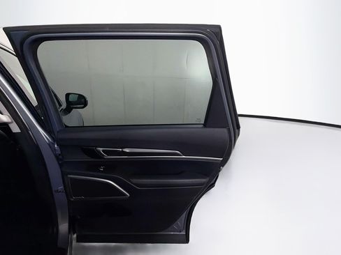 Used 2025 Kia Telluride S FWD image 33