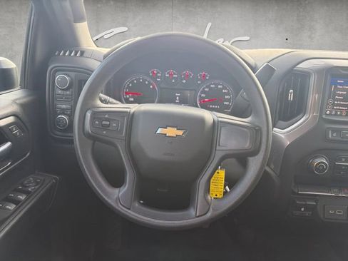 Used 2022 Chevrolet Silverado 2500 Custom w/ Custom Value Package AWD/4WD image 21