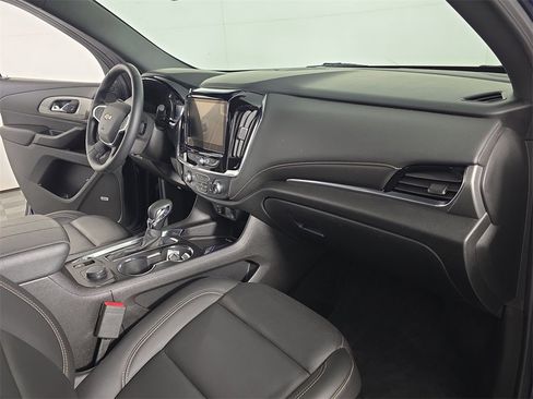 Used 2023 Chevrolet Traverse LT w/ LT Premium Package image 22