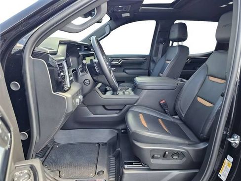 Used 2024 GMC Sierra 1500 AT4 w/ Technology Package AWD/4WD image 18