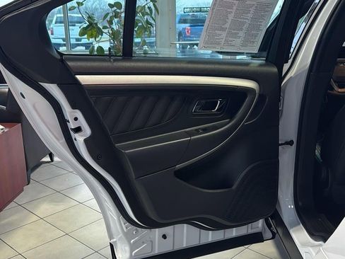 Used 2017 Ford Taurus SEL w/ Equipment Group 201A image 18